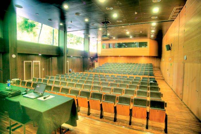 COL-LEGI-MAJOR-SANT-JORDI-auditorio.jpg