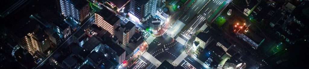 sensores de comunicación colocados en las luces de calle